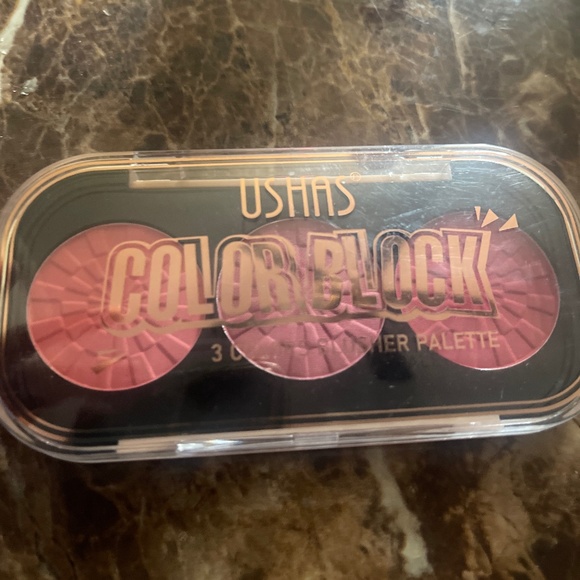 Color Block blusher pallet - Picture 1 of 2